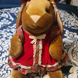 Vintage 1985 commonwealth velveteen rabbit